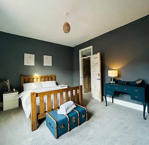 Comfy 3 Bedroom Home Free Parking In Doncaster