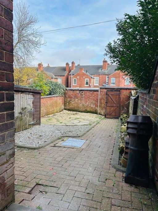 Comfy 3 Bedroom Free Parking In Doncaster Holiday home *